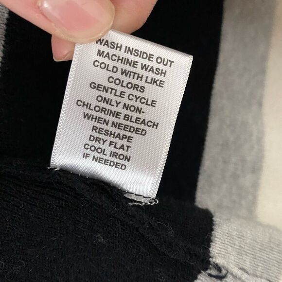 ELLE Striped Oversized Cardigan Sweater Black Gray White Size Small - Picture 8 of 8